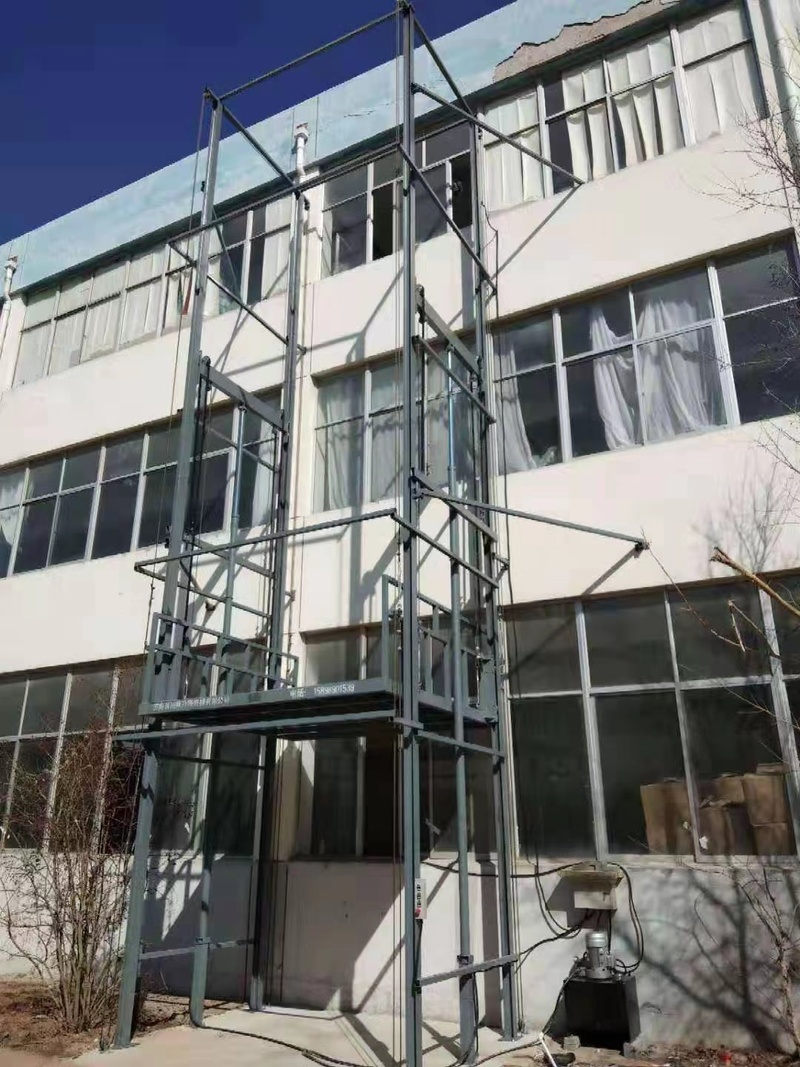 长春室外贴墙货梯